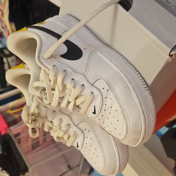 COPY - NIKE AIR FORCE SZ 1Y - Picture 3 of 7